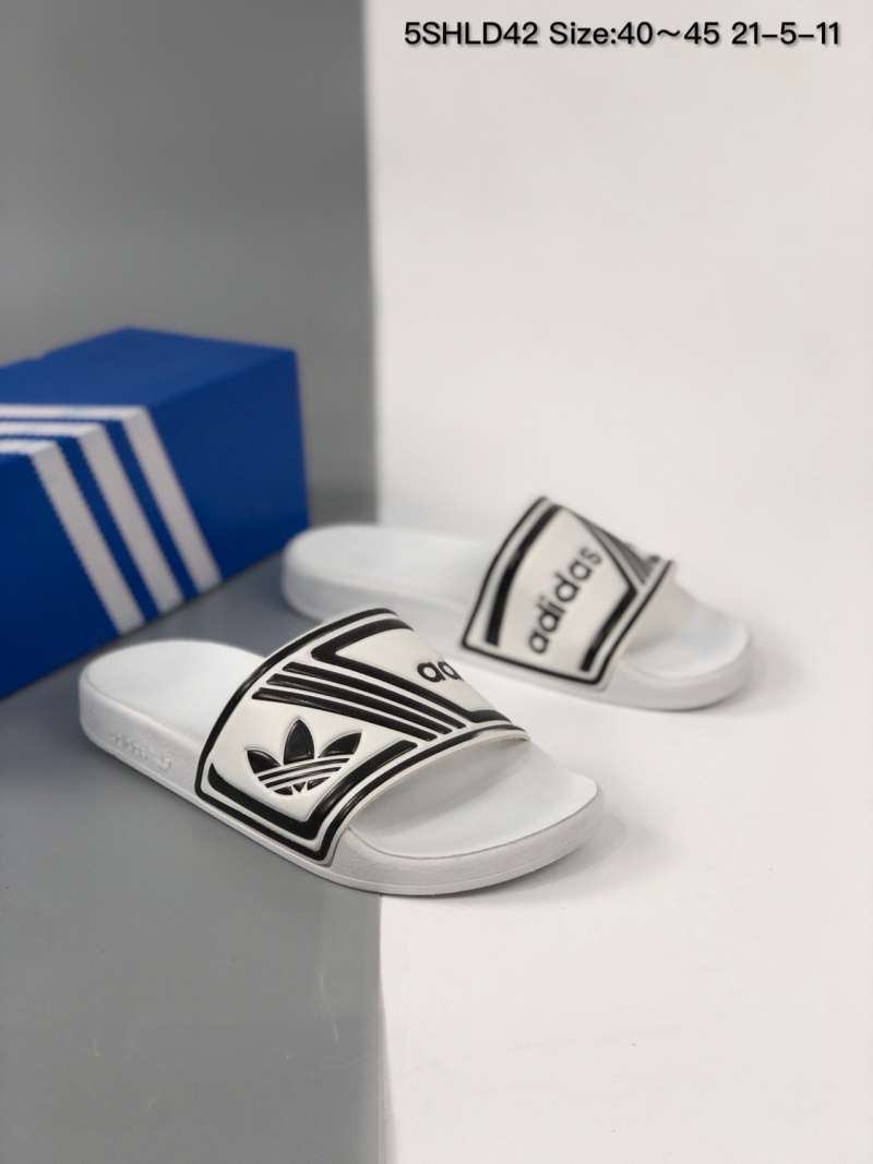 Jual Original 45 Adidas slippers clover slippers beach slippers Adidas  clover pride lovers' sports leisure slippers attract countless talents with  a simpl - 44 di Seller SNK souxing shop - | Blibli
