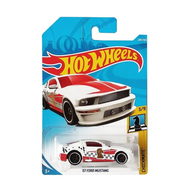 Hot Wheels 07 Ford Mustang Checkmate Mainan Mobil Hotwheels