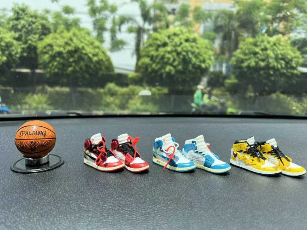 mini air jordan