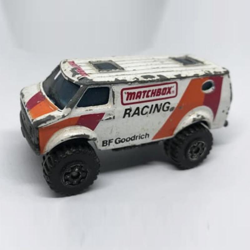 Jual Matchbox Chevy Van 4x4 White Dakkar All Metal Diecast