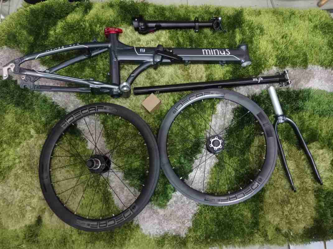 Sepeda lipat frame carbon deals