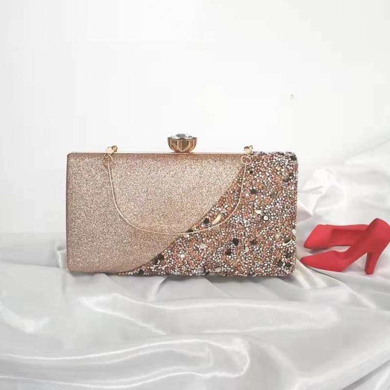 Merk clutch outlet wanita