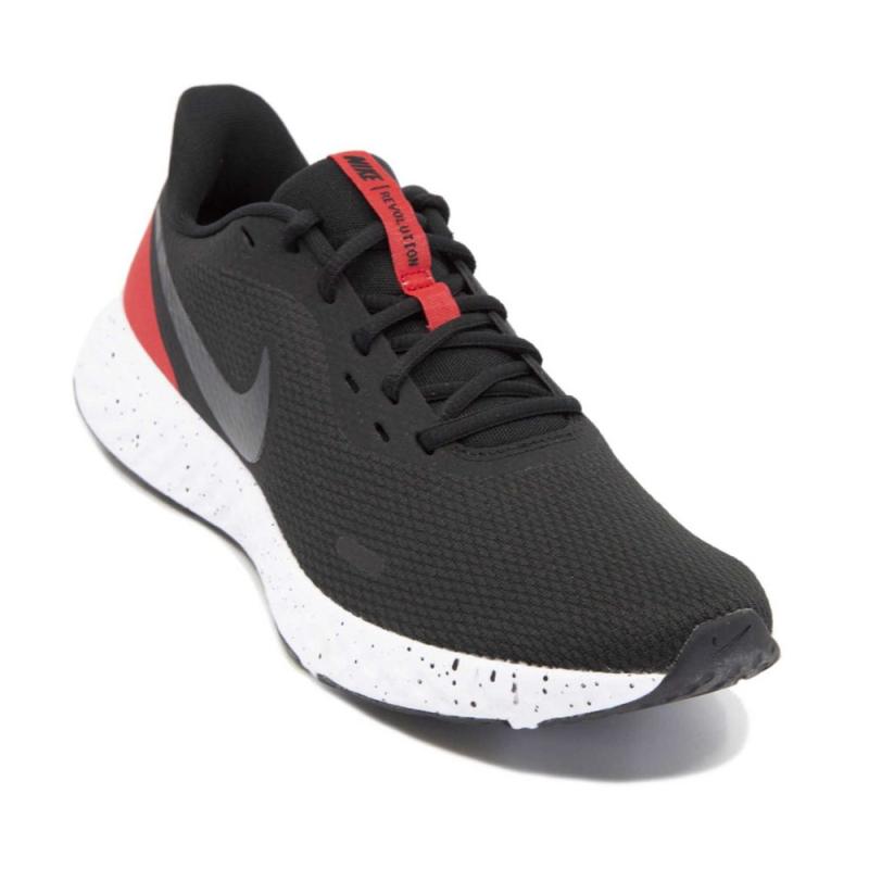 nike revolution