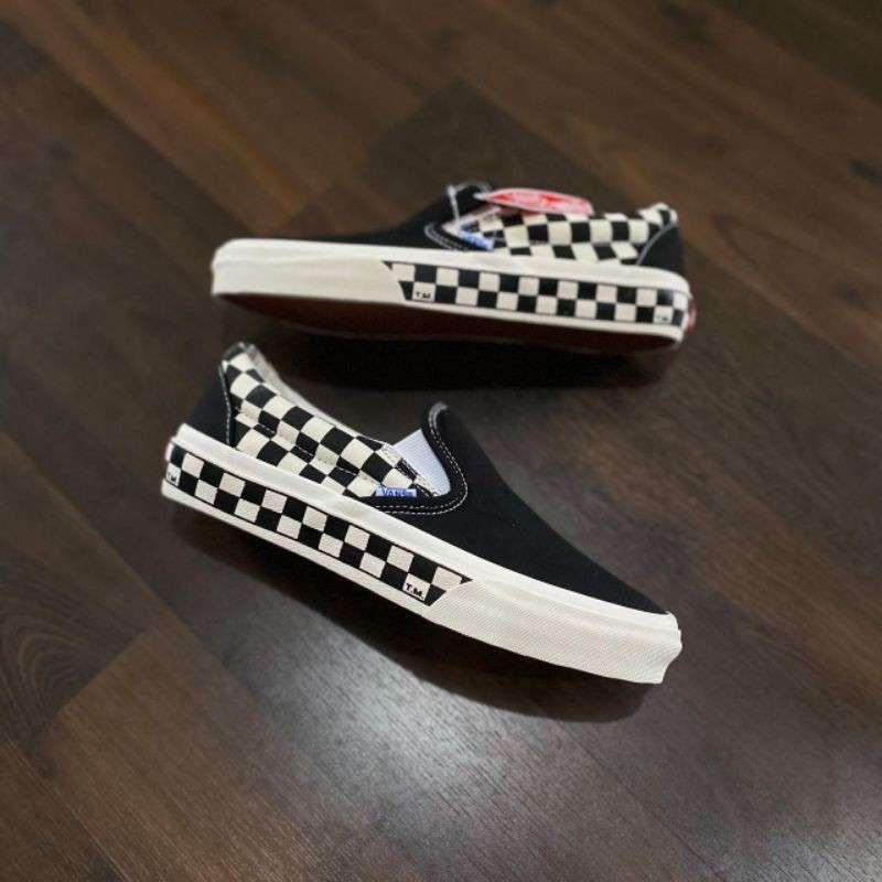 Vans checkerboard sidewall hot sale slip on