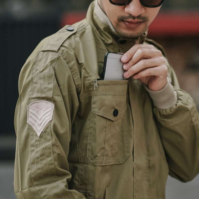 Jaket army ruby top