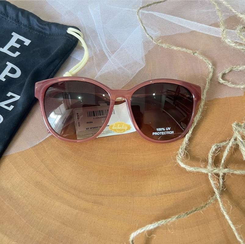 Jual Fossil Sunnies FW 29 pink di Seller Dachashop Rungkut Kidul