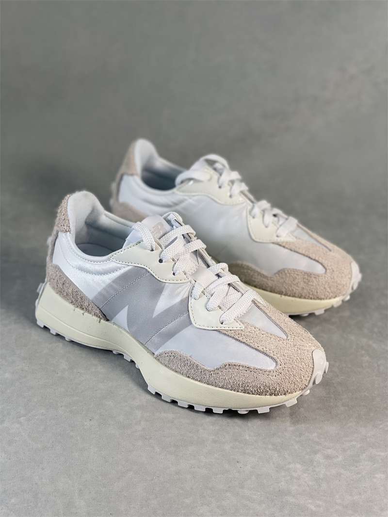 Nb top 009 women's