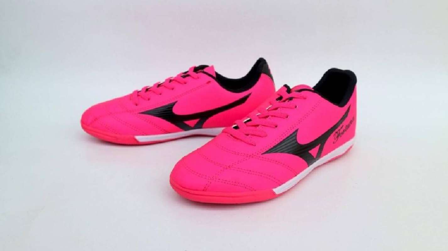 Sepatu futsal mizuno fortuna top