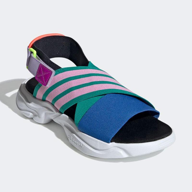 Sepatu sandal online adidas original