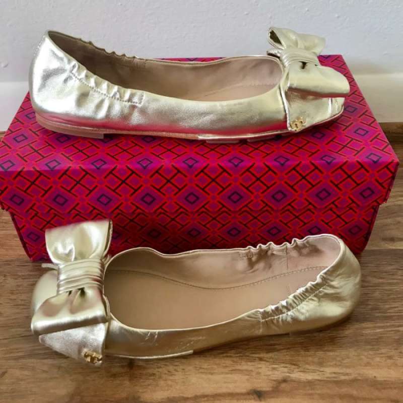 Jual Tory Burch Divine Bow Diver Size /38 di Seller EzyClothes - | Blibli Jual Tory Burch Divine Bow Diver Size /38 di Seller EzyClothes - | Blibli