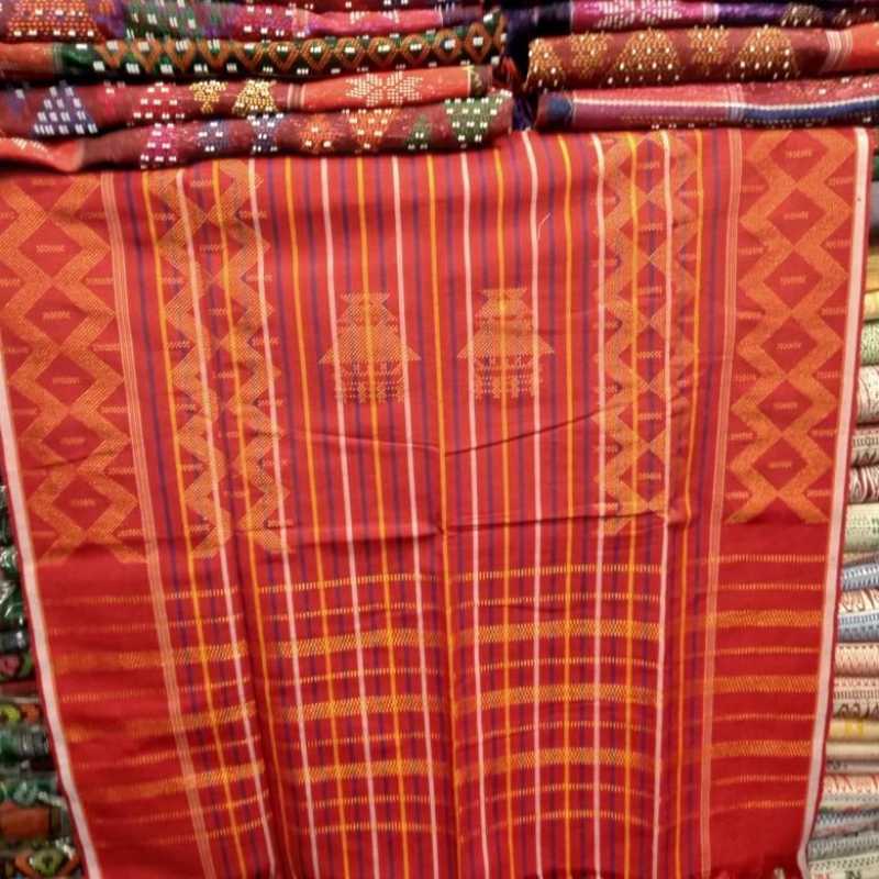 Sportchi dude oz dikini qanday qilib silkitishni korsatishga qaror qildi.