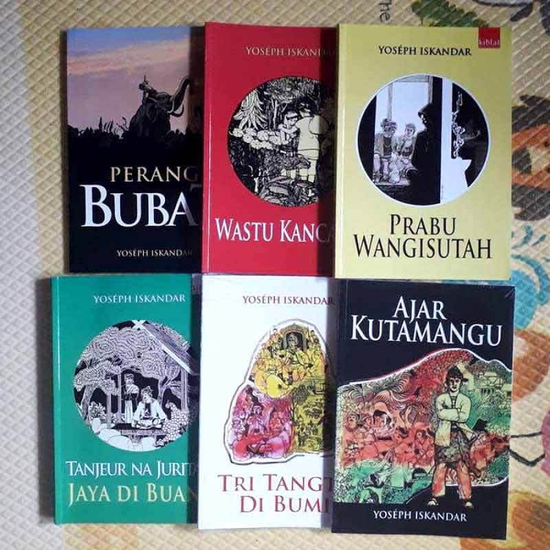 Jual Kiblat Buku Utama Paket Roman Sajarah Sunda By Yoseph Iskandar Buku Novel 9 Buku Murah Mei 2021 Blibli