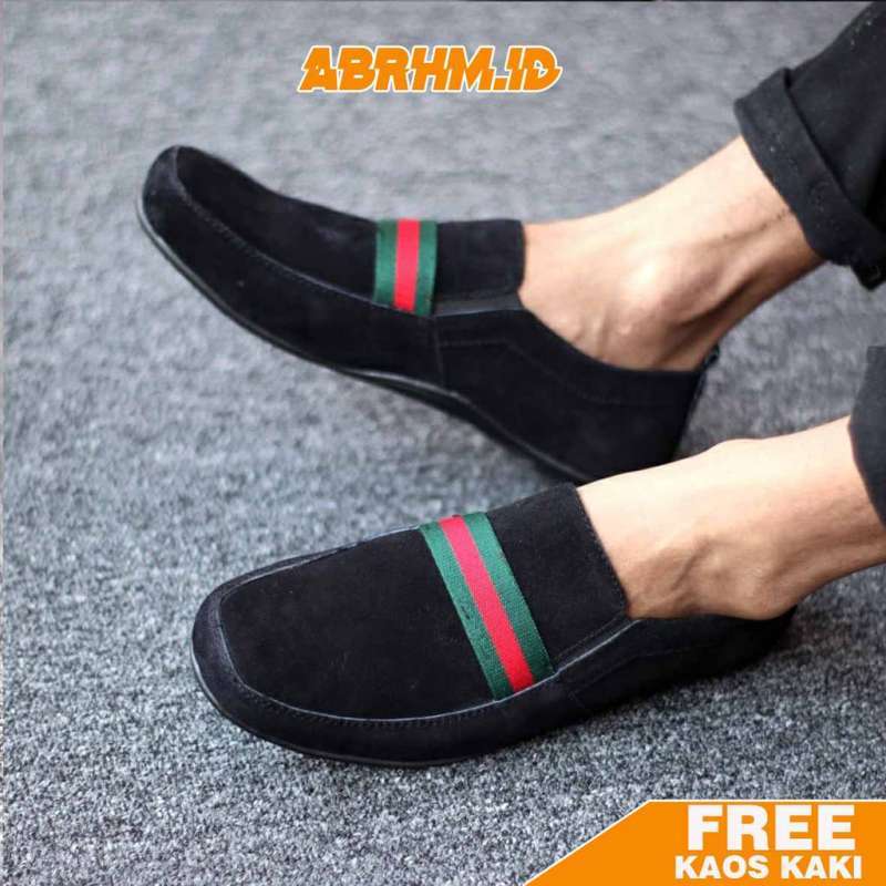 Sepatu casual outlet slip on