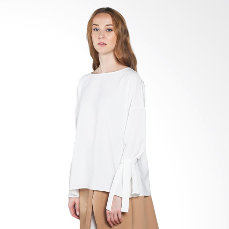 Shopatvelvet Moon Top Atasan Wanita - White