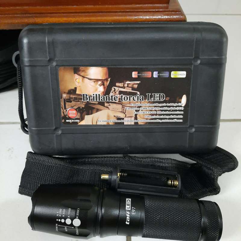 paket senter led cree xm l e97 t6 26650 18650 aaax3 charger box