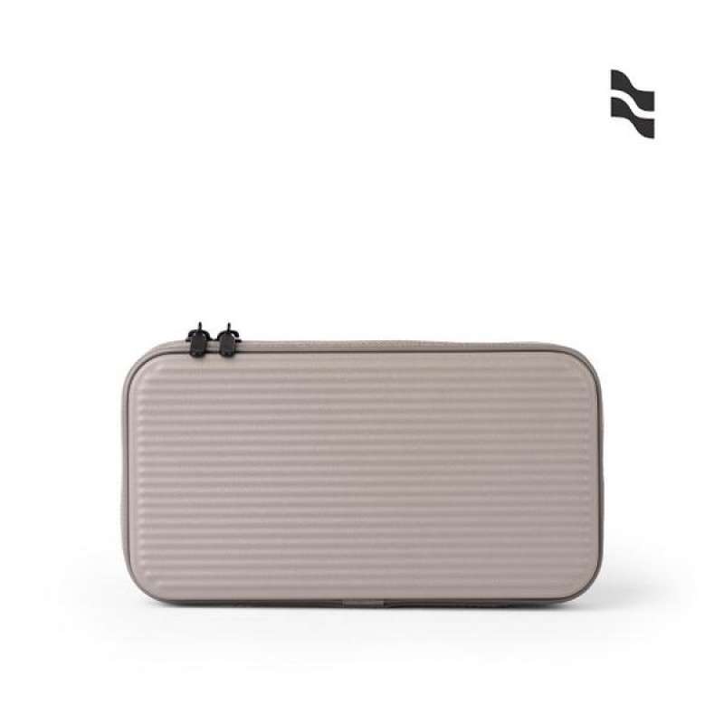 Hard case toiletry bag store