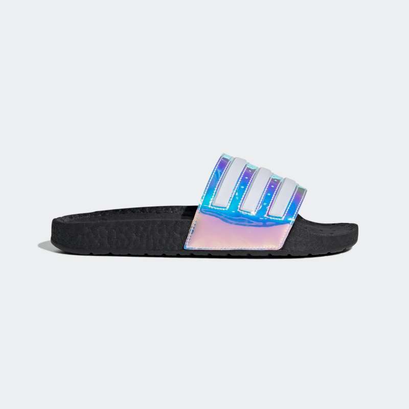 Ultraboost slide outlet