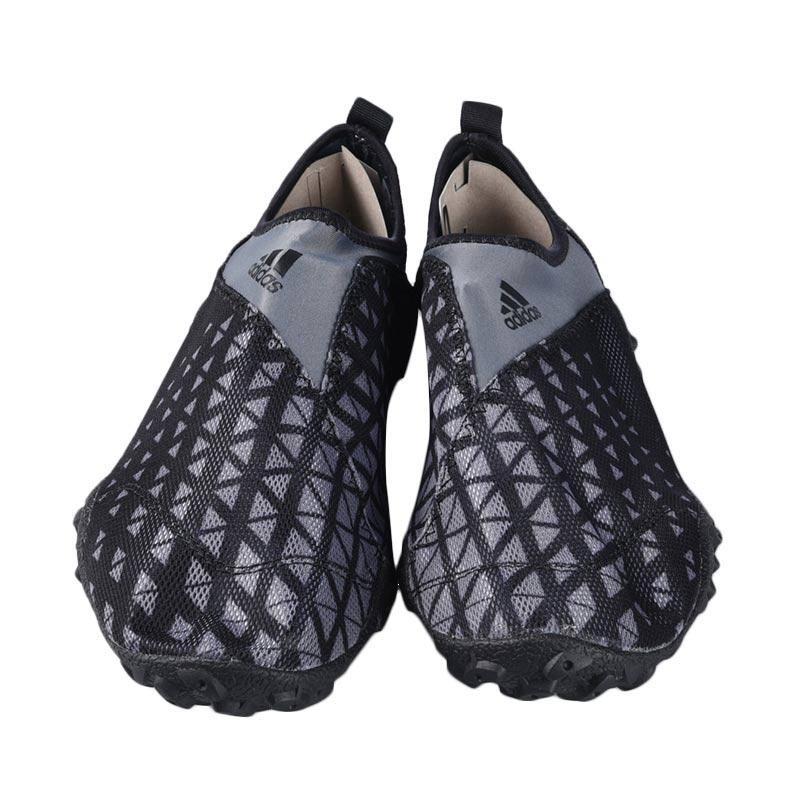 Sepatu top adidas kurobe