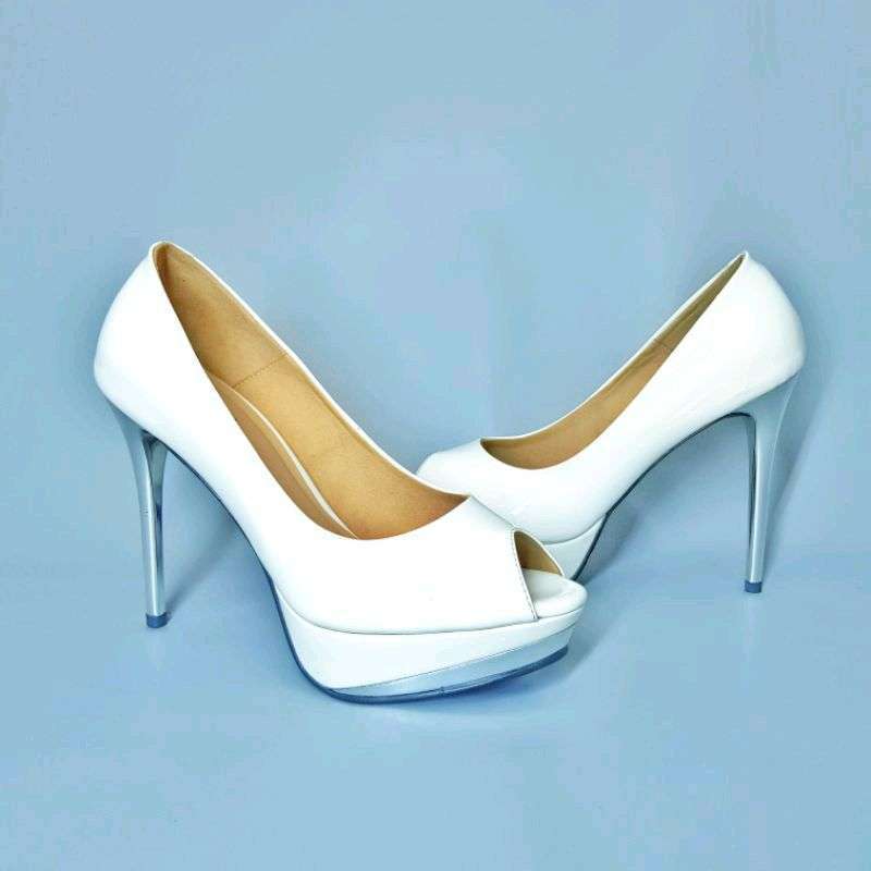 Scania clearance high heels