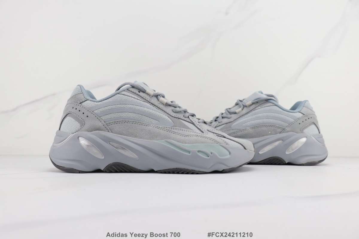 yeezy 700 for men