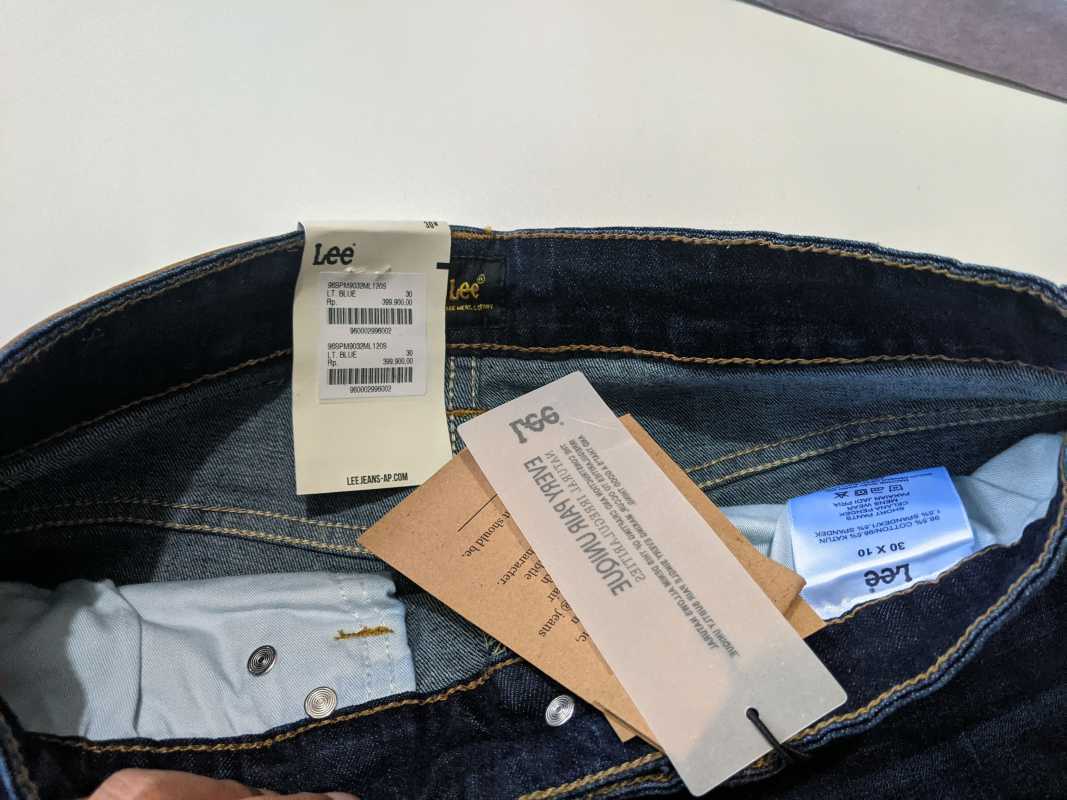 Promo Lee Short Jeans ORIGINAL di 