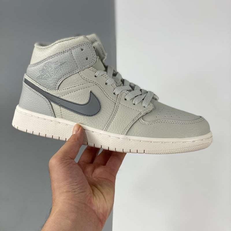 Jual Original NIKE AIR JORDAN 1 Mid mid 