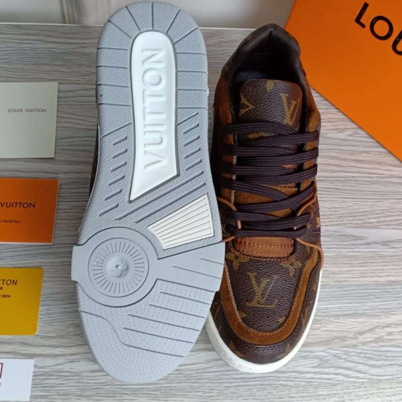 Harga sepatu kets hotsell louis vuitton original