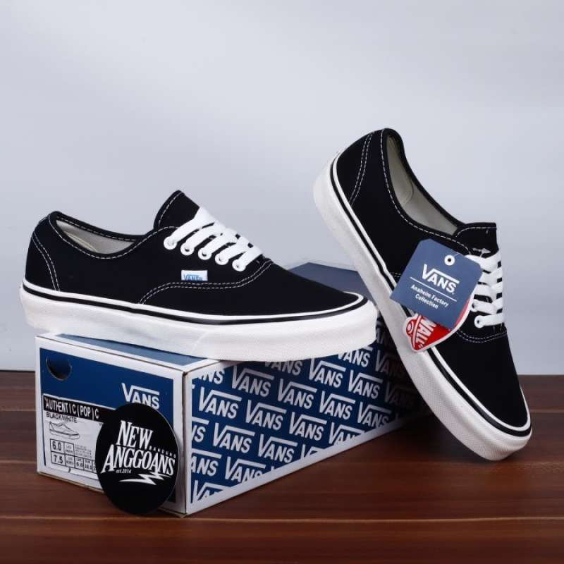 black and white authentic vans womens