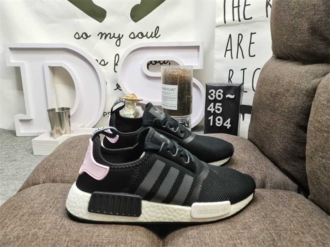 sneakers nmd