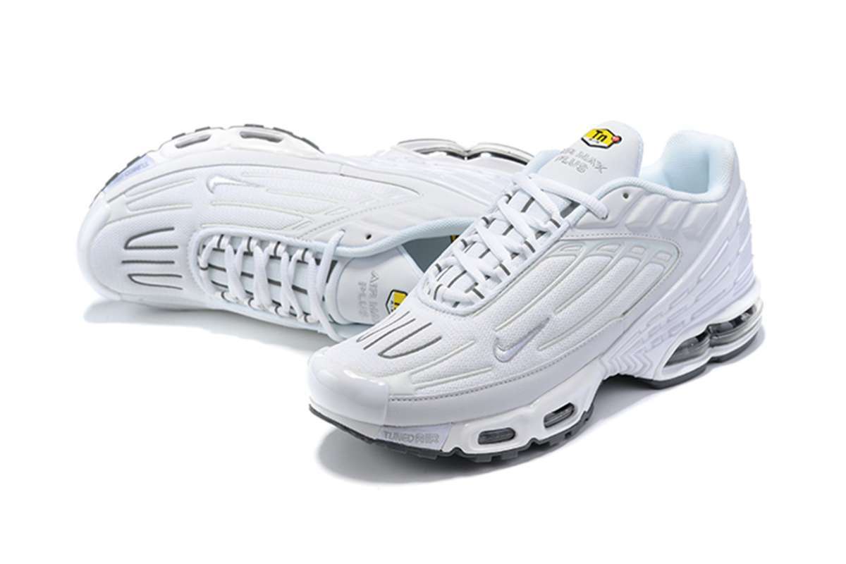 Jual Nike Air Max Plus 3 Men Sneaker 