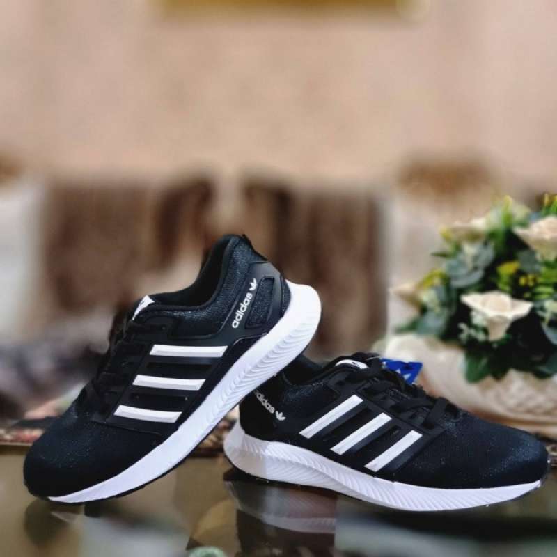 Jual Sepatu Anak Adidas Sekolah Hitam Liz Putih Grade Original di Seller PALANG MERAH STORE Kota Jakarta Selatan | Blibli
