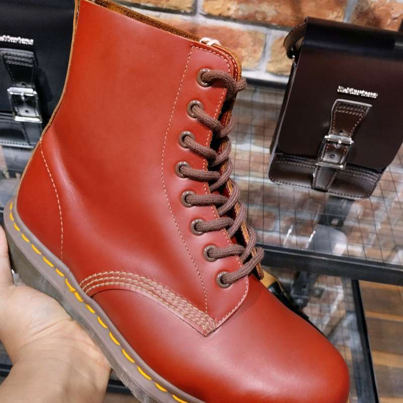 SALE SEPATU DOCMART DR MARTENS 1460 RED ENGLAND SIZE 39 NEW ORIGINAL