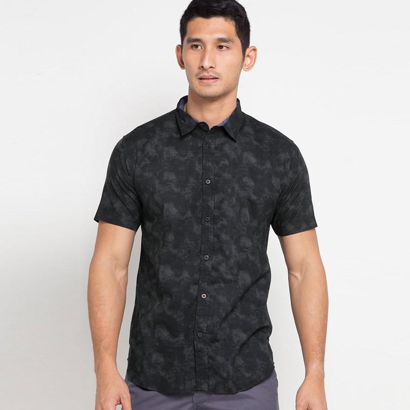 Slim Fit Short Sleeve Shirt Kemeja Pria 