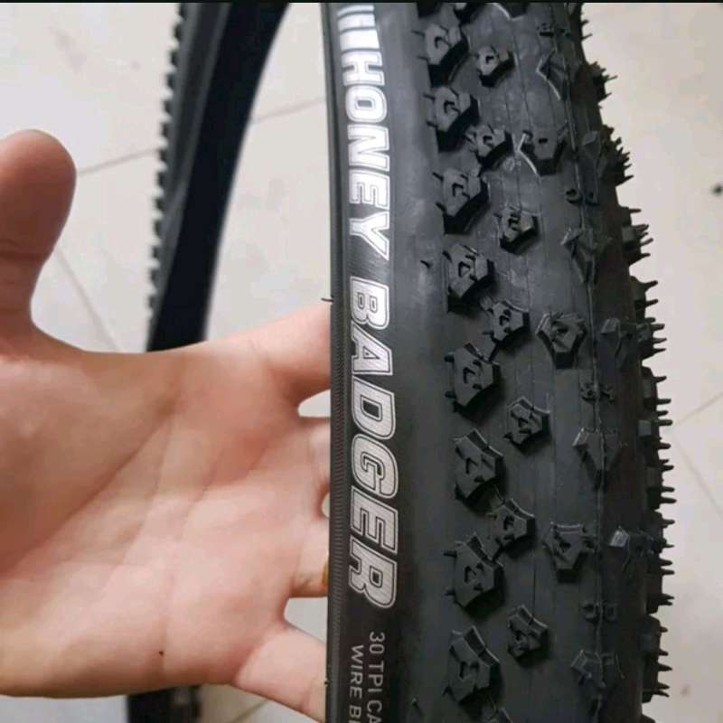 Kenda honey discount badger 27.5