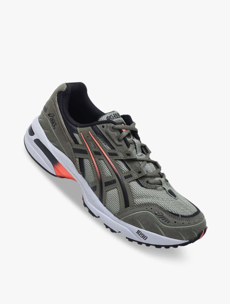 asic gel walking shoes