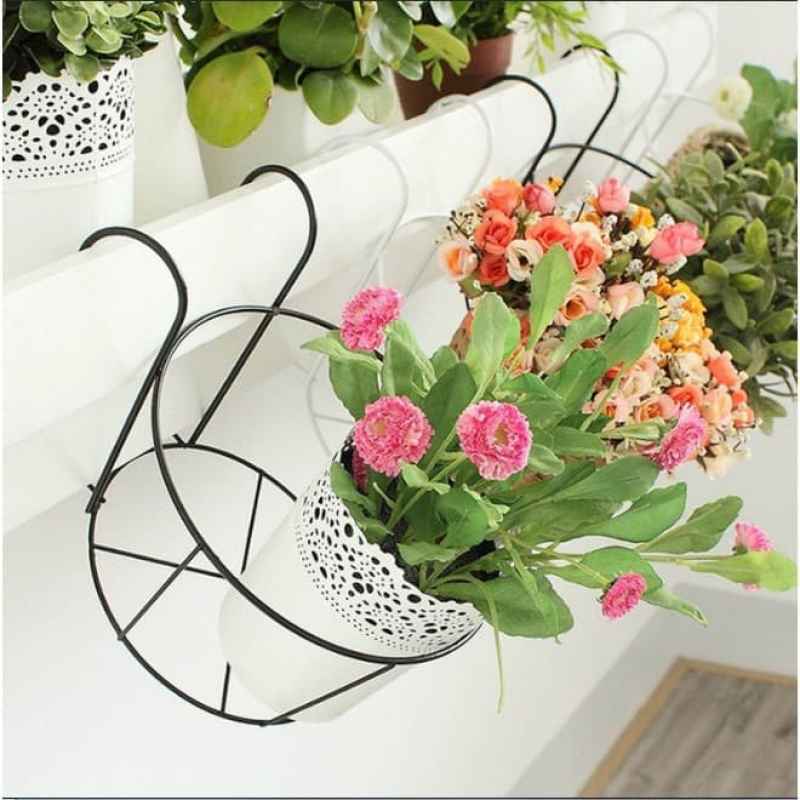 Jual Guninco Gapot Besar Gantungan Pot Gantung Besi Tanaman Hias Balkon Taman Vas Bunga Standing Pot Online April 2021 Blibli