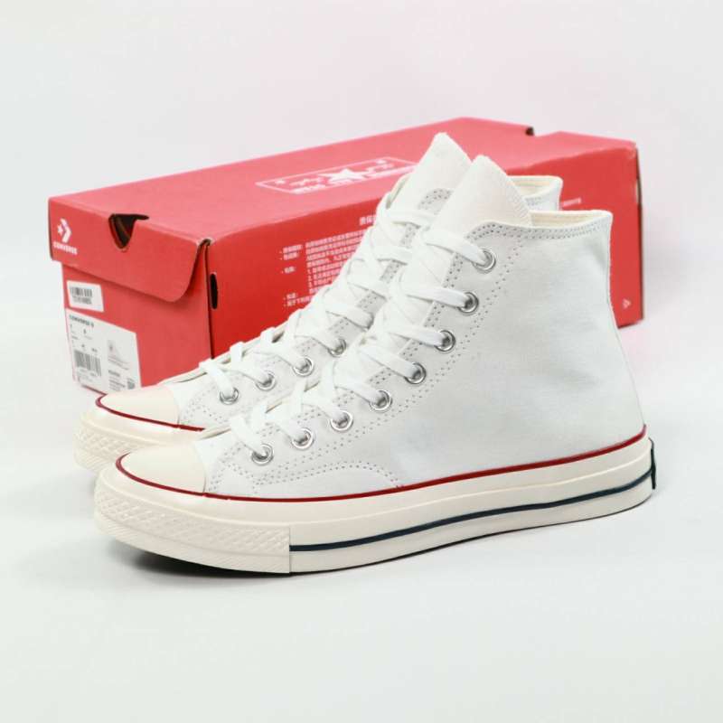 Sepatu converse original warna putih on sale