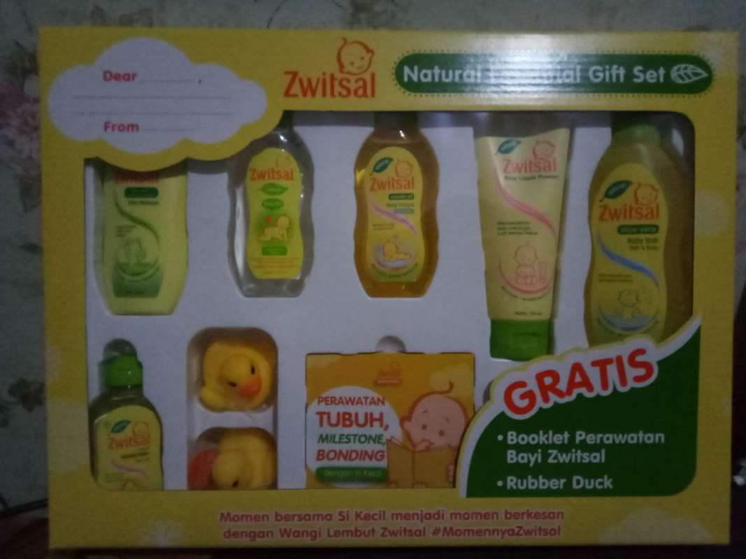 Rouwen Gezicht omhoog identificatie Jual zwitsal natural essential gift set di Seller Khanza Mart - Limo, Kota  Depok | Blibli