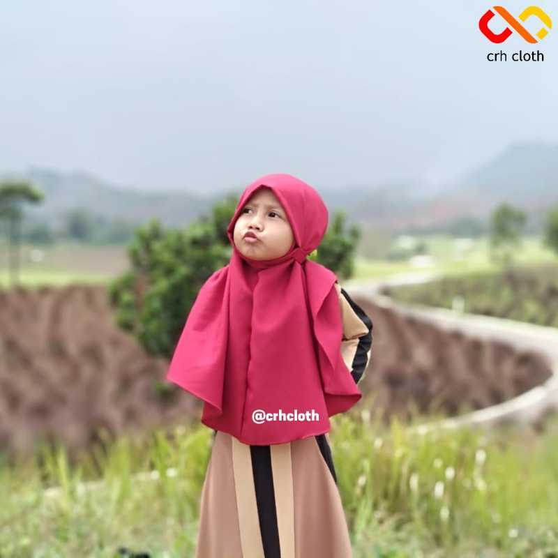 Jual Crh Kerudung Anak Bergo Polos Simple Moscrepe Marun Xs Dan S Terbaru Juli 2021 Blibli