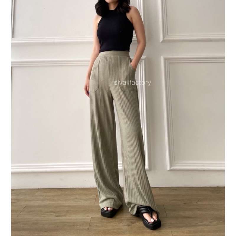 Jinsiy olatni boglash bilan jinsiy oyinlar Erlari oldida qora tanli erkaklar bilan xotinlar