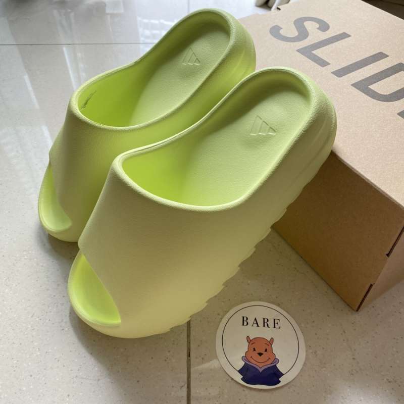 Jual Yeezy Slide Glow Green 2022 (Restock) - 5 di Seller Baregoods - USS DT  Surabaya 2023 | Blibli