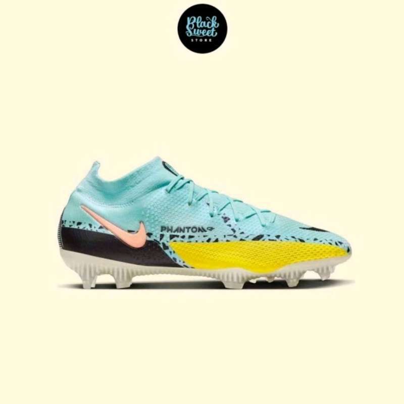Sepatu bola nike play ice store