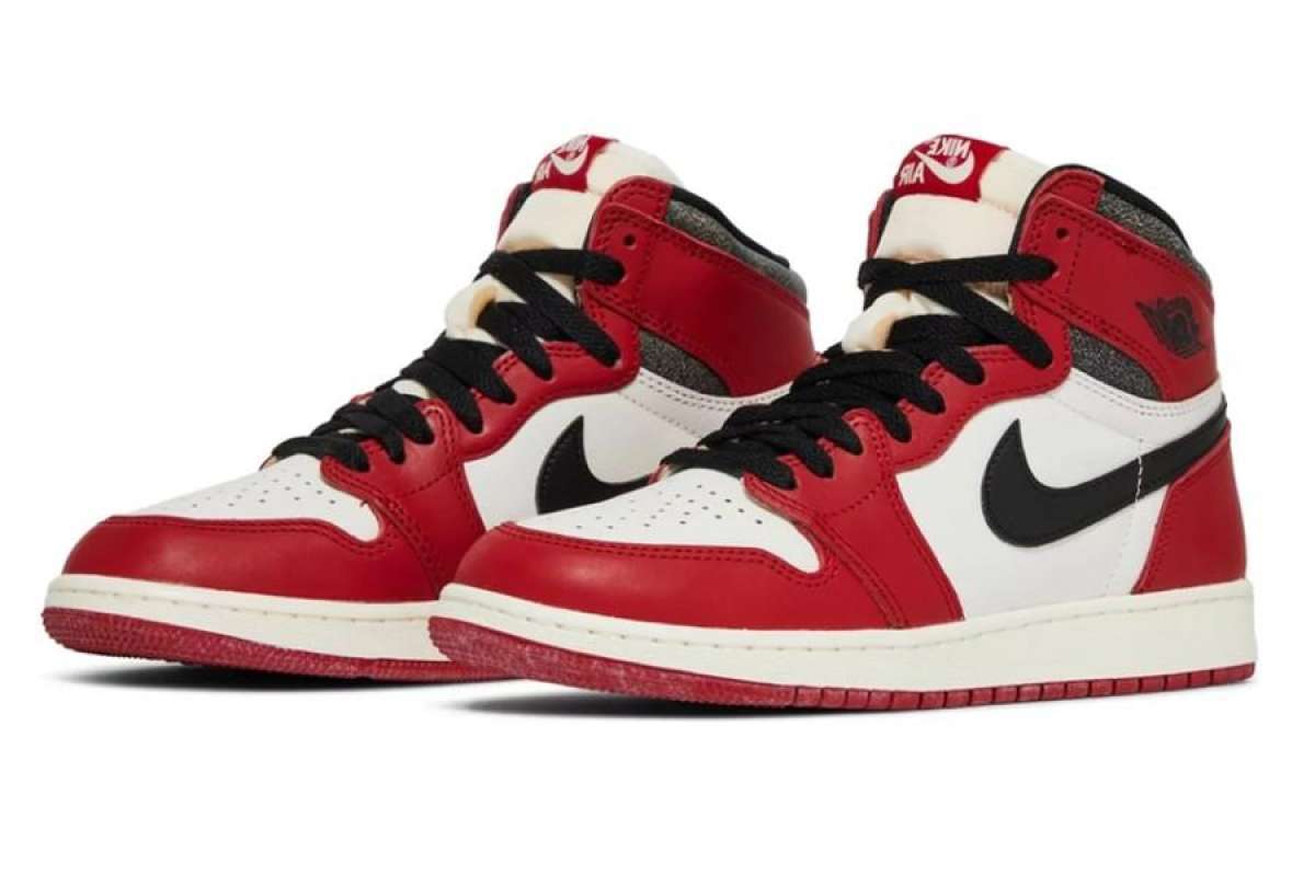 Jual Air Jordan 1 High OG Chicago Lost and Found di Seller