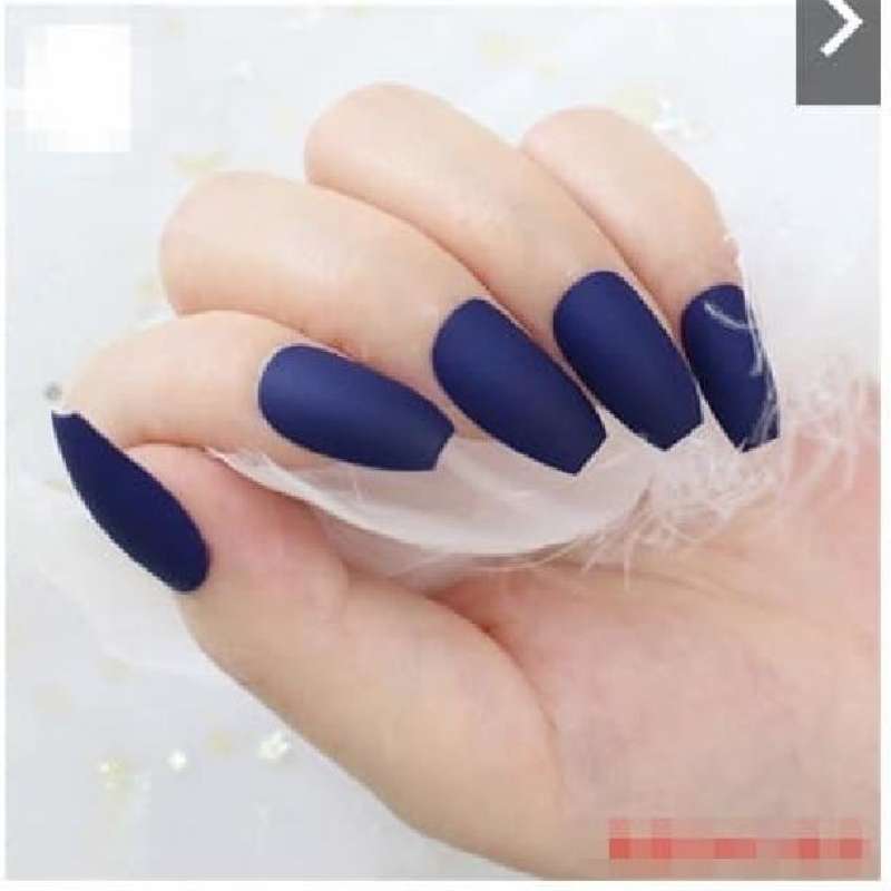 Nail Art Biru Elegan untuk Semua