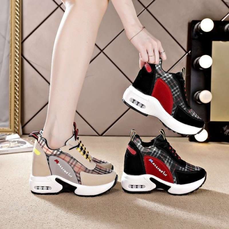 Sepatu sport shop high heels