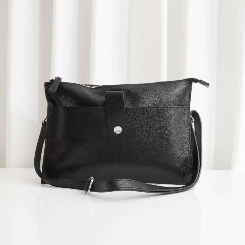 Selena best sale leather clutch