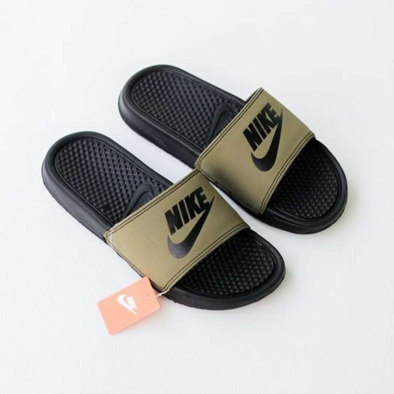 Harga sandal nike benassi hotsell original