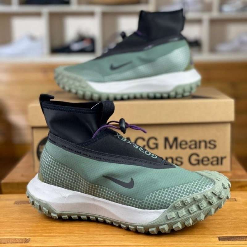 Sepatu hiking nike deals