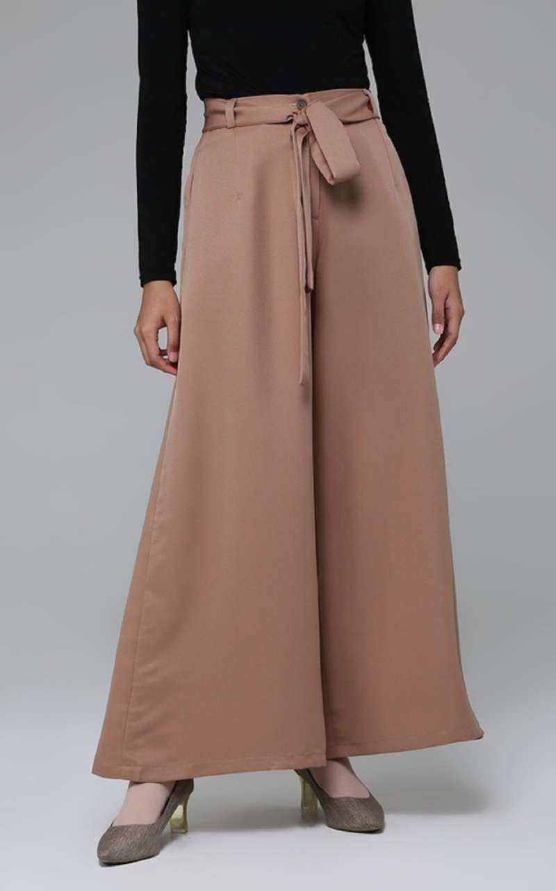 Yalangoch, yalangoch odam Katta kokrak va krem