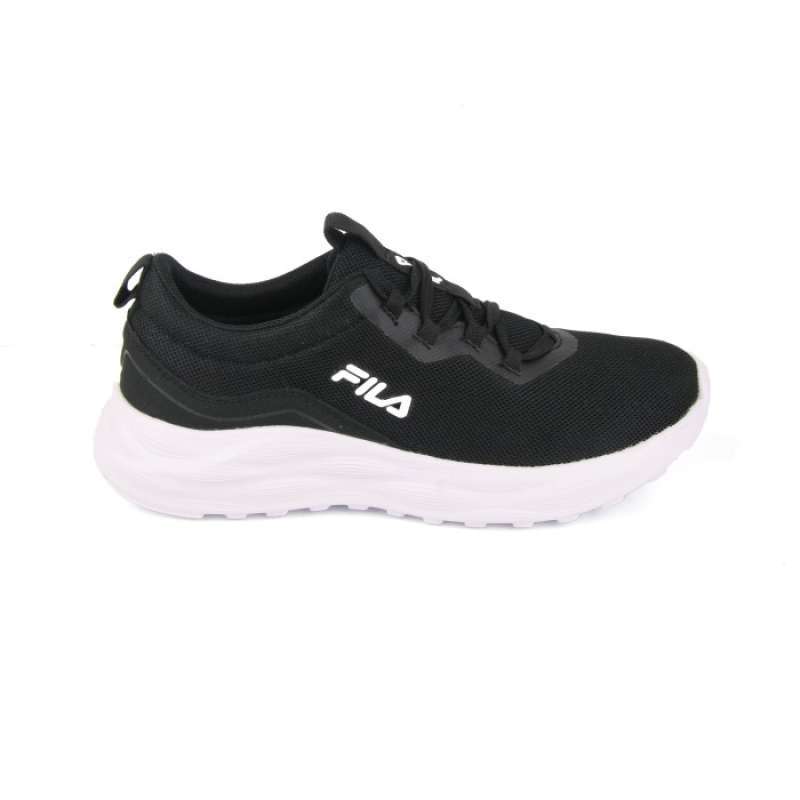 Sneakers shop fila wanita